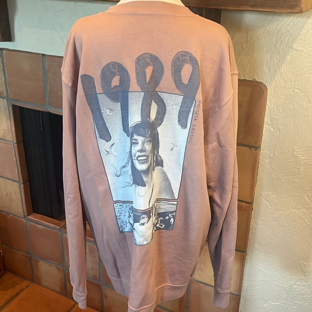 Taylor Swift Blush Pink 1989 “Taylor’s Version” S… - image 5